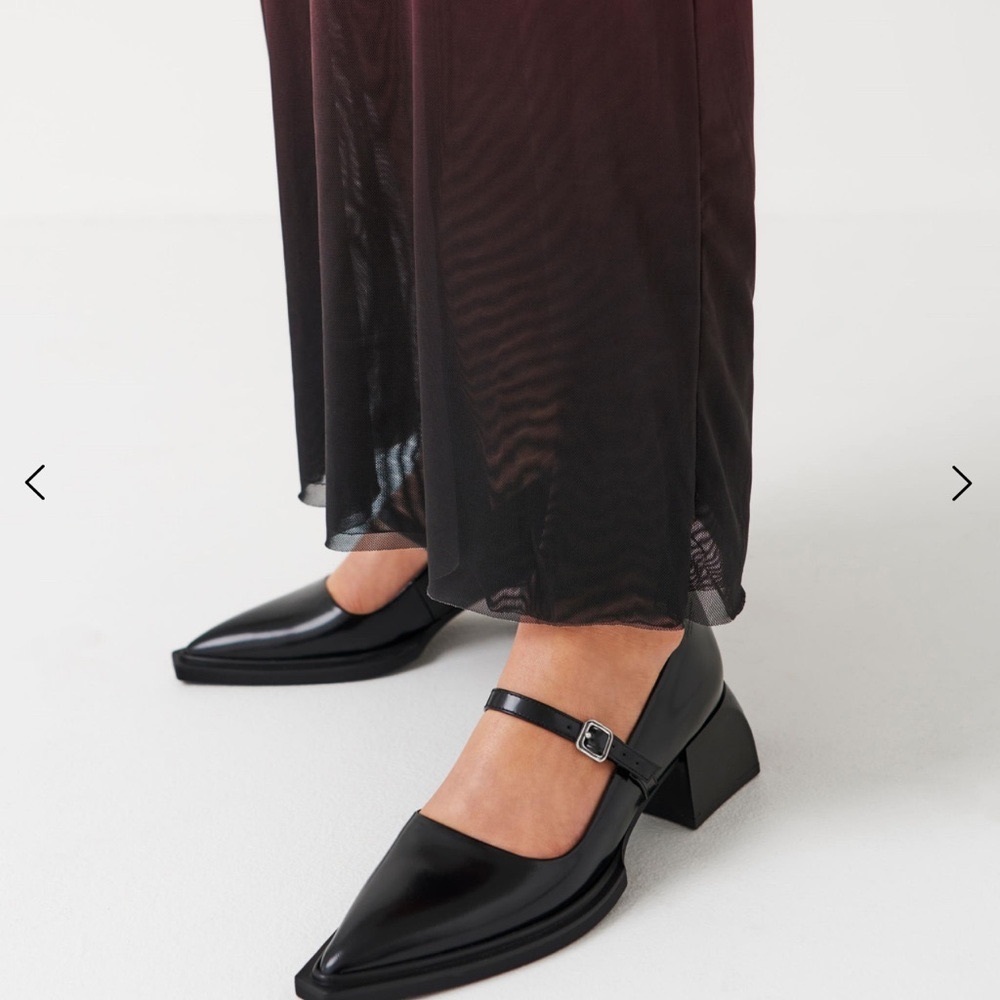 Vagabond Black Leather Block Heel Pumps